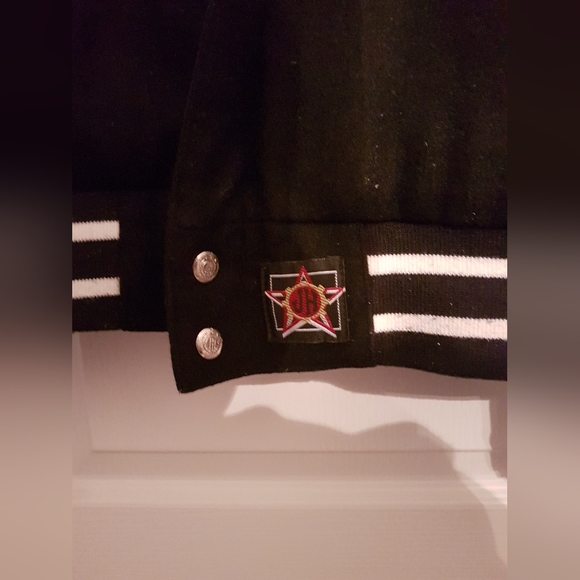 JH Design Group Reversible black LA Dodgers varsity jacket. - Picture 7 of 9